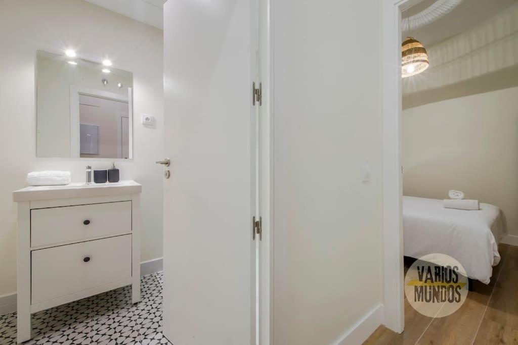 Cozy Y Centrico Apt Para 6Pax En Plaza Del Carmen E2 Madrid Kültér fotó