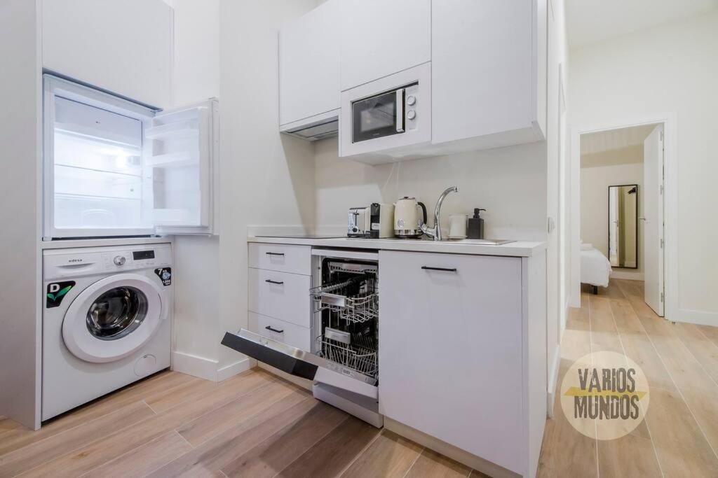 Cozy Y Centrico Apt Para 6Pax En Plaza Del Carmen E2 Madrid Kültér fotó